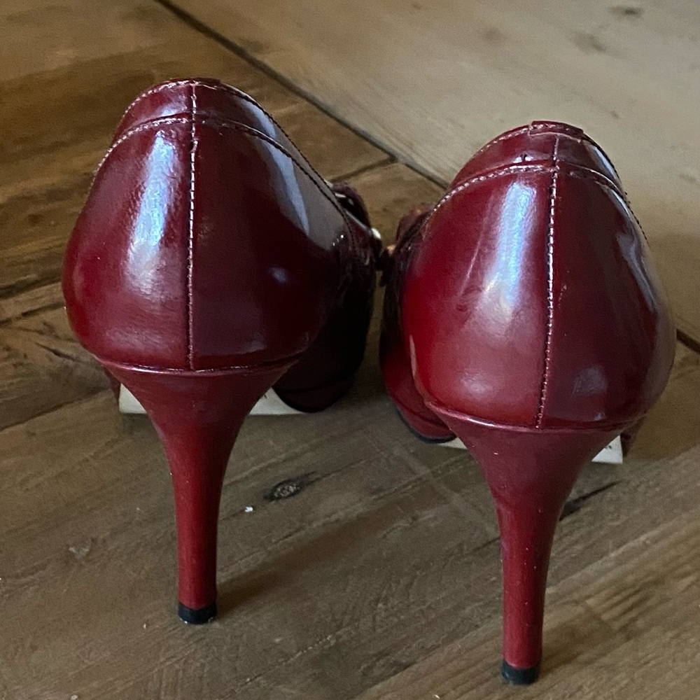 Beautiful Pumps - Picture 8 of 8